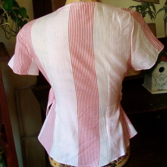 Harper Heritage/Francesca's Collection Red and Cream Striped Wrap Top - Picture 4 of 8